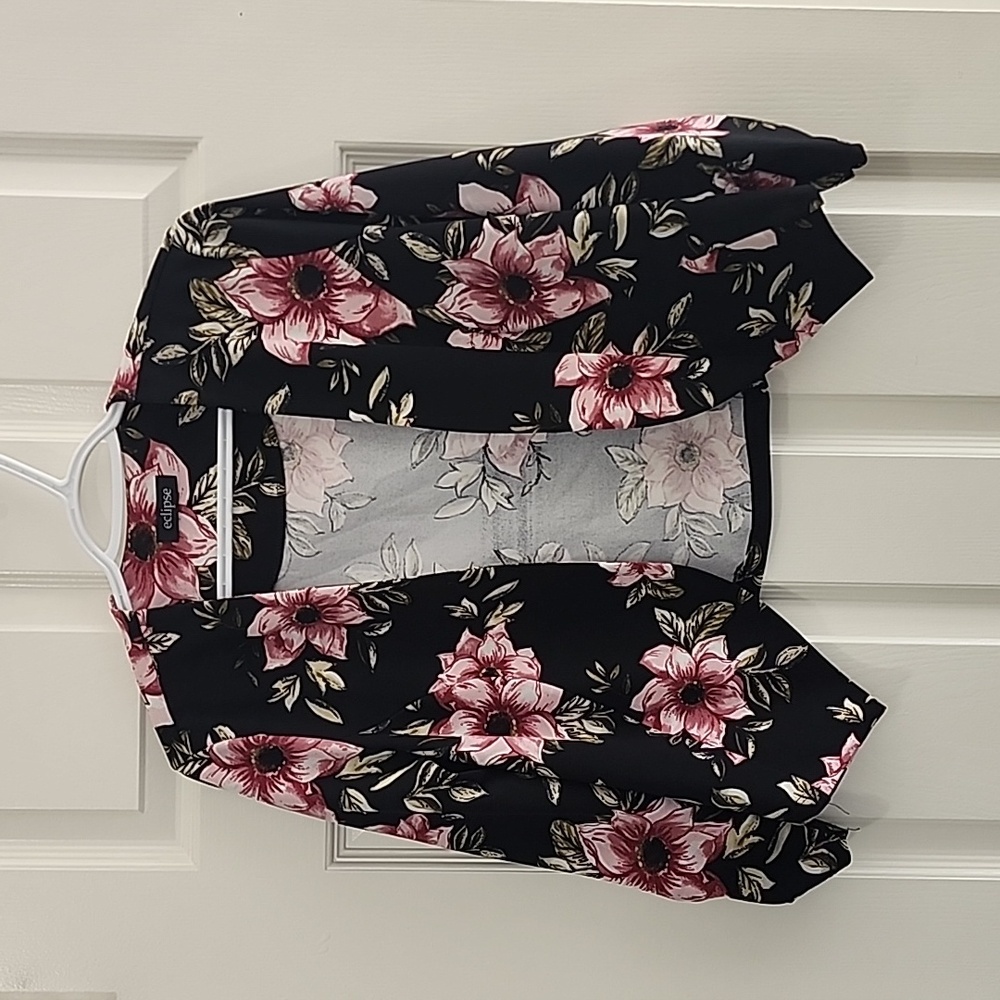 Eclipse cropped blazer 3/4 length rusched sleeve